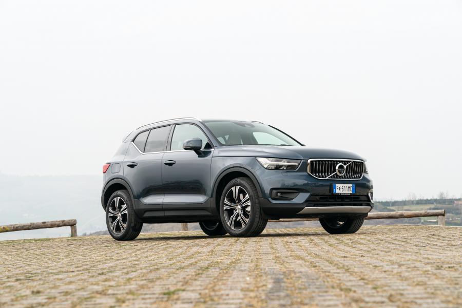  Volvo XC40 T5 Plug-in Hybrid Inscription 2020 года  (WW) (фото 1 из 44)